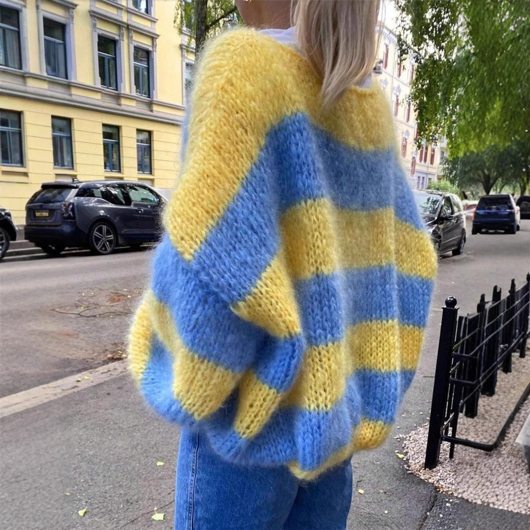 Yellow Winter Clothing - Suéter Casual Azul e Amarelo Listrado